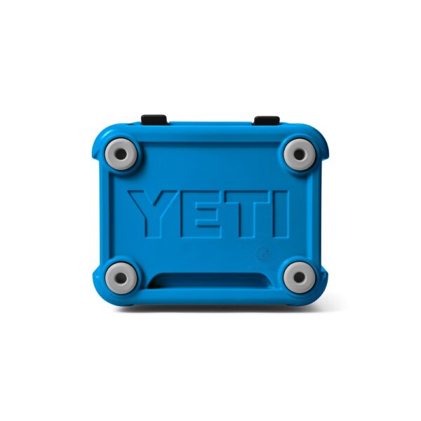 YETI Roadie 24 in Big Wave Blue