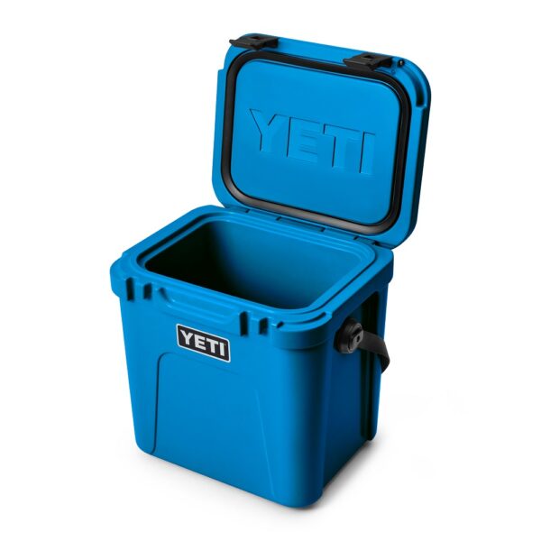 YETI Roadie 24 in Big Wave Blue