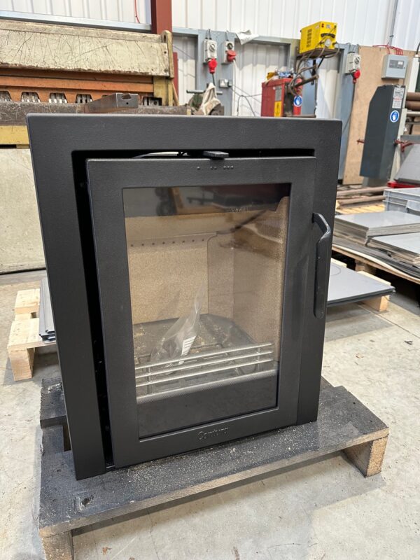 Contura i4 Modern Inset Woodburning Stove in Black (refurbished)